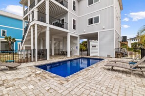 A heated pool - Angler's Nook: Stunning Beachfront Home, Private Pool, Pet-Friendly, Sleeps 12 (Indian Pass)