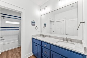 Towels - Angler's Nook: Stunning Beachfront Home, Private Pool, Pet-Friendly, Sleeps 12 (Indian Pass)
