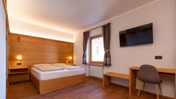 Suite Junior | Seprai katun Mesir, seprai premium, dan selimut bulu angsa