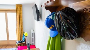 Superior Double Room | Egyptian cotton sheets, premium bedding, down comforters, desk - Engadina Bed and Breakfast (Livigno)