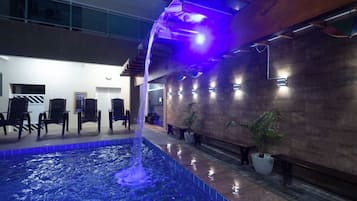 2 indoor pools