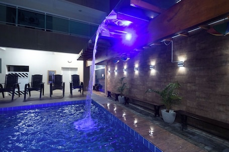 2 indoor pools