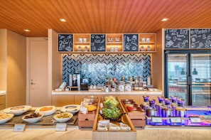 Desayuno buffet diario (CNY 68 por persona)