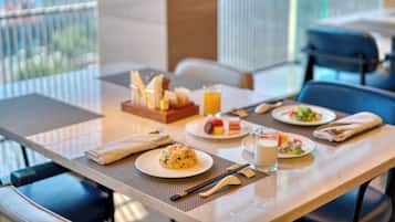 Petit déjeuner buffet (68 CNY par personne)