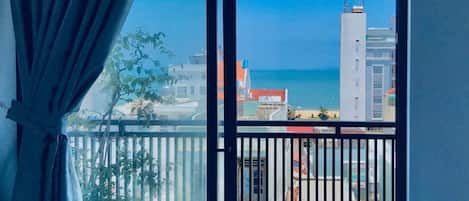 Signature-Doppelzimmer zur Einzelnutzung, 1 Queen-Bett, Strandblick, am Strand | Balkon