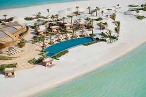 2 outdoor pools, open 9:00 AM to 6:00 PM, free pool cabanas - Nujuma, A Ritz-Carlton Reserve (Umluj)