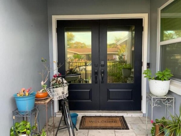 Exterior detail - Beach & Baseball Clearwater (Clearwater)