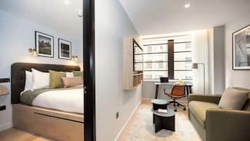 Apartemen Eksekutif, 1 kamar tidur | 1 kamar tidur, seprai antialergi, brankas, dan setrika/meja setrika