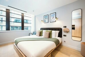 Studio, Mobility Accessible | Hypo-allergenic bedding, in-room safe, iron/ironing board, bed sheets