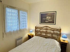 1 bedroom - 2 pièces centre ville, 4 min à pied plage, parking (Quiberon)