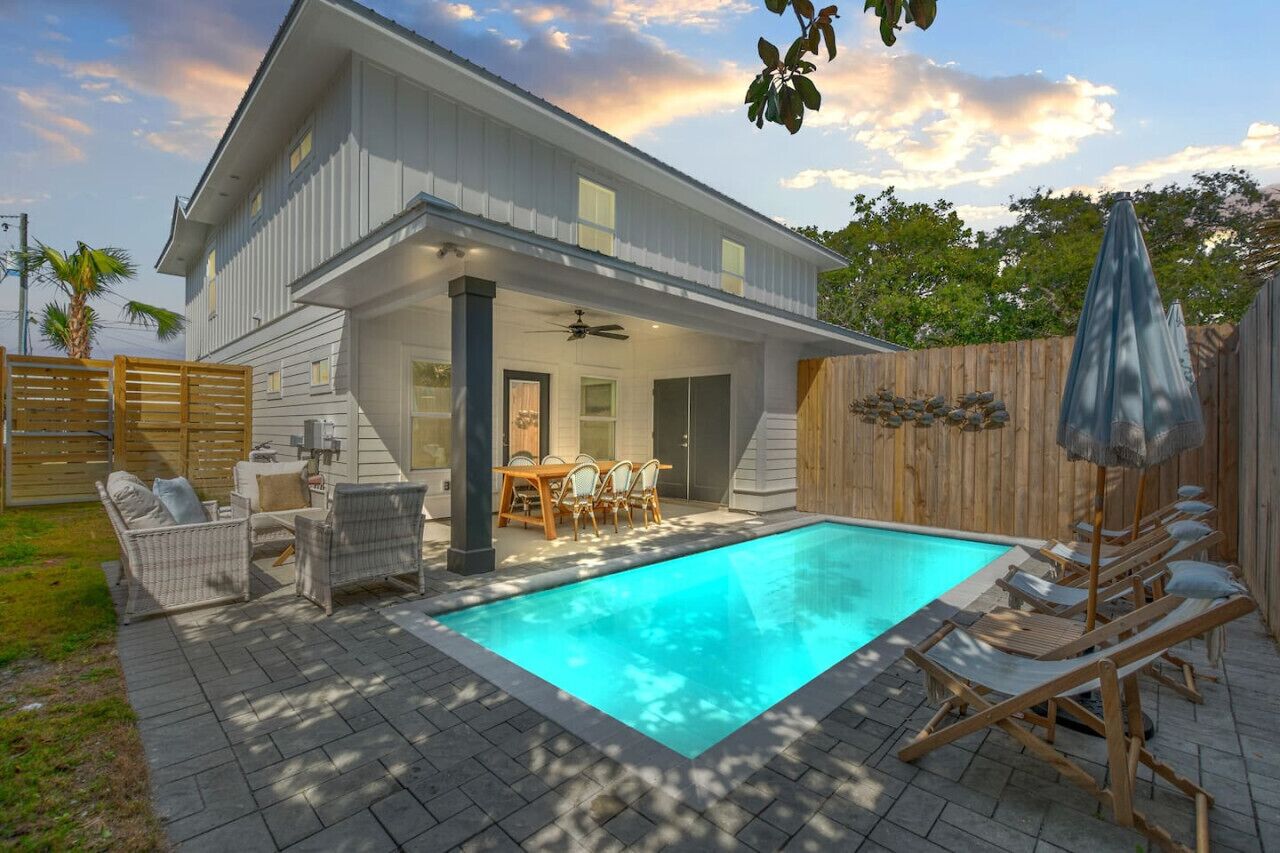 Sapphire Shores: Private Pool, FREE Daily Activities, Wlk2Bch, Dogs OK!