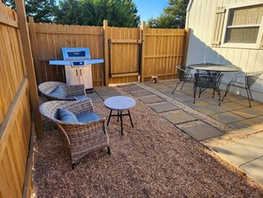 Outdoor dining - Luxury Cottage Getaway

 (Stillwater)