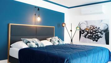 Caja fuerte, escritorio, espacio para trabajar con un portátil