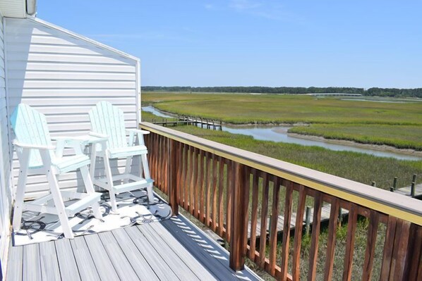Property grounds - Misty Sunrise-Waterfront Views-Relax & Unwind-Modern Decor (Chincoteague)