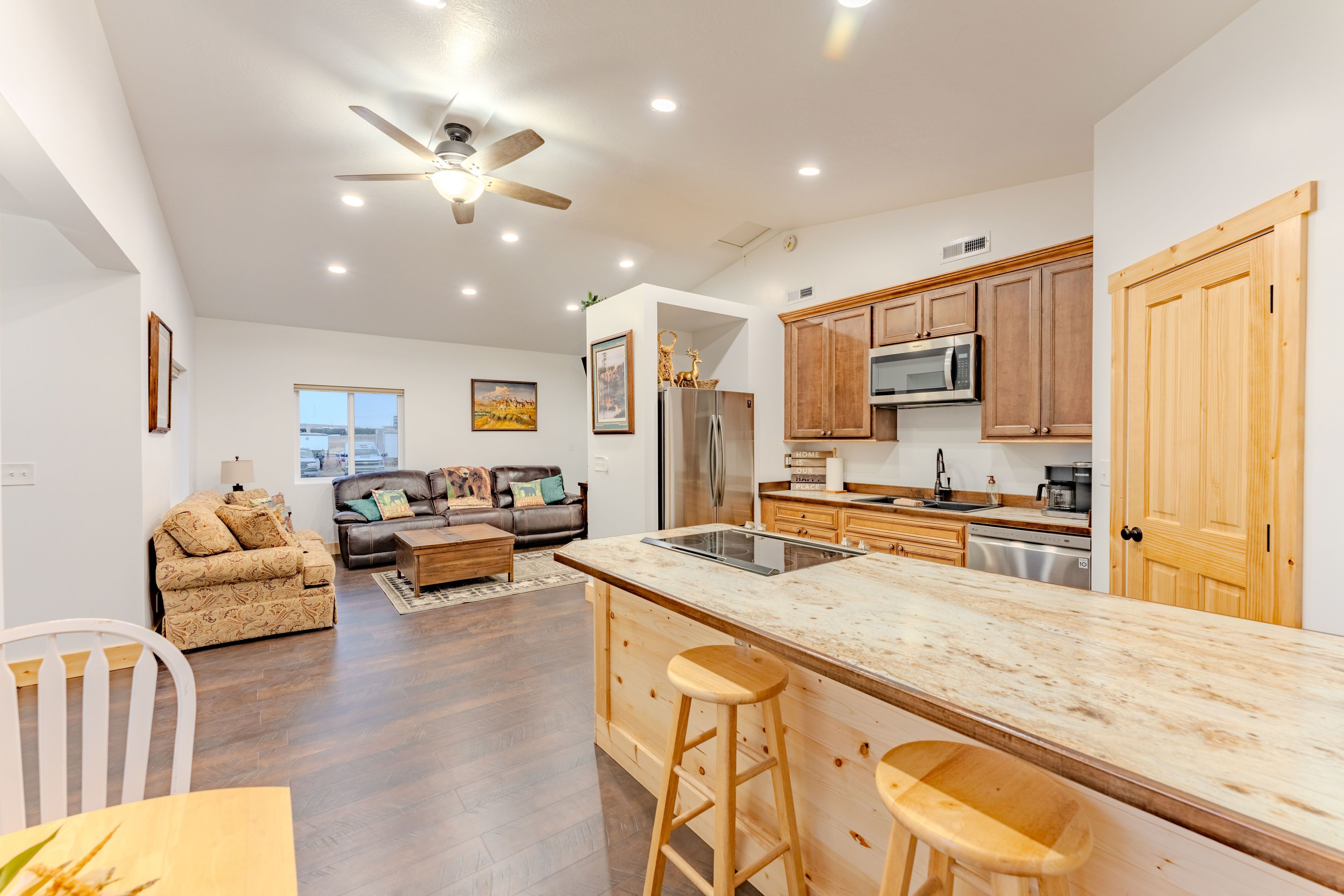 Beautifully renovated cabin gives the woodsy feel with city convenience.