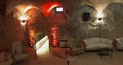 Eleganti Alloggi in un Castello Rinascimentale a Poca Distanza da Todi