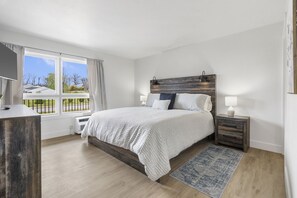 2 Schlafzimmer, Reisekinderbett, WLAN, Bettwäsche