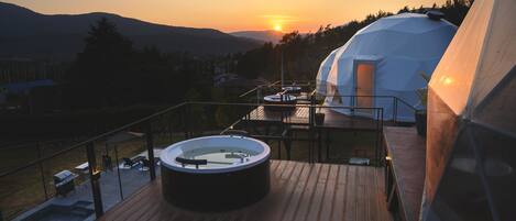 Design Cabin, 1 Bedroom, Balcony, Mountain View | Terrace/patio