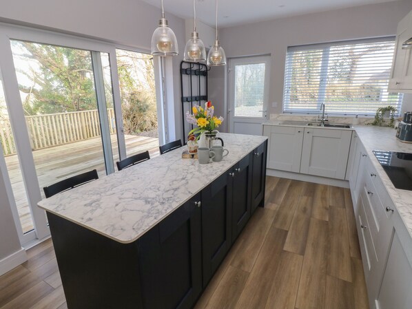 Fridge, electric kettle, toaster, cookware/dishes/utensils