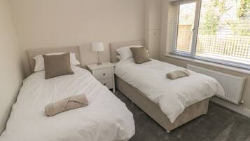 5 bedrooms, individually decorated, individually furnished, free WiFi