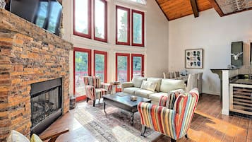 Smart TV, fireplace, table tennis, books
