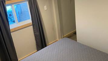 2 bedrooms, travel crib, WiFi, bed sheets