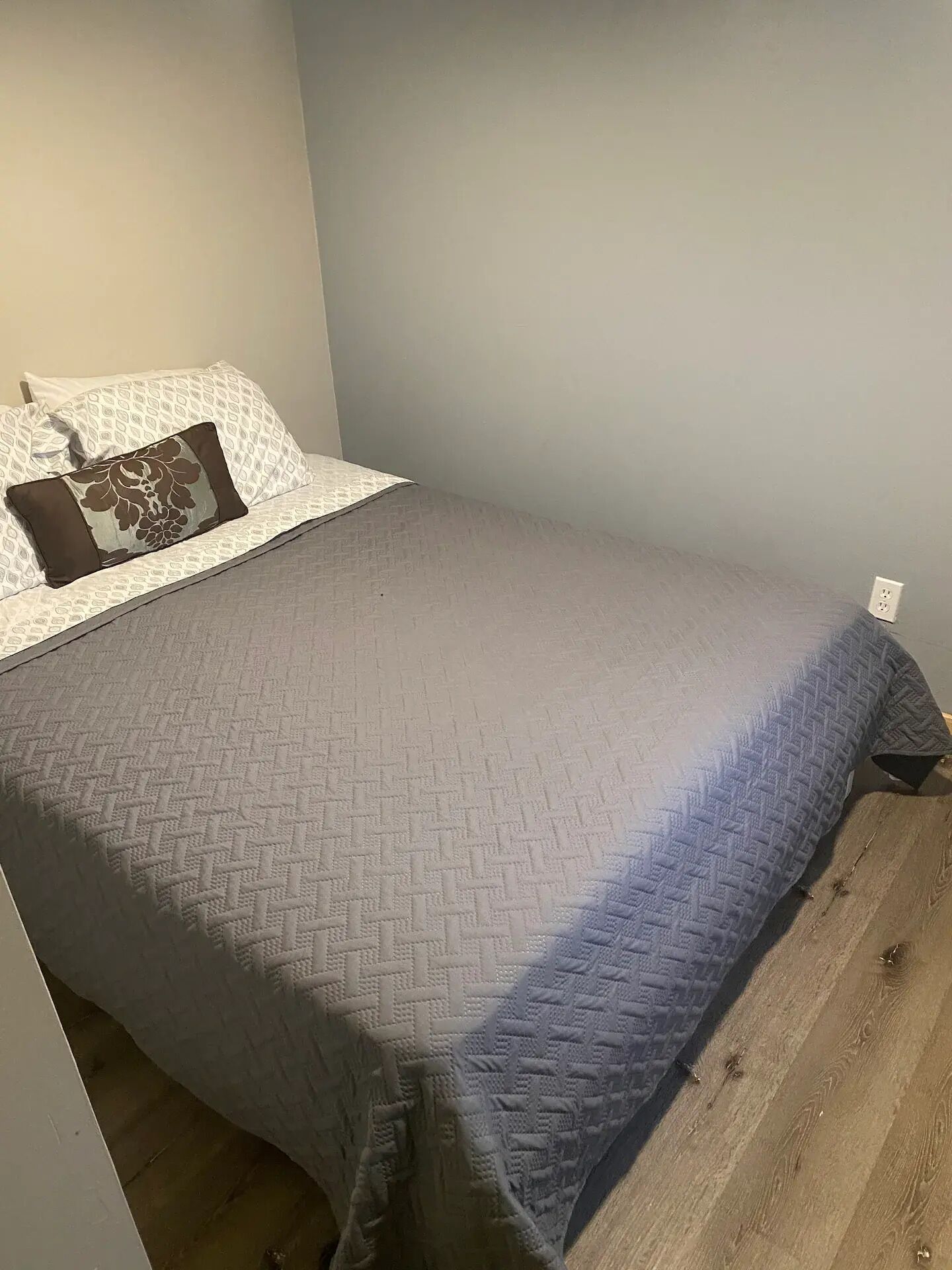 2 chambres, lit parapluie, Wi-Fi, draps fournis