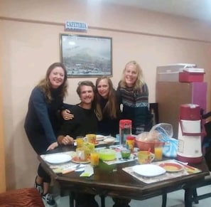 Free daily full breakfast  - Hostal Sin Fronteras  (Uyuni)