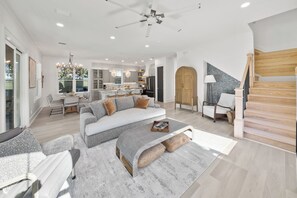 Smart TV, chimenea, tenis de mesa y oficina