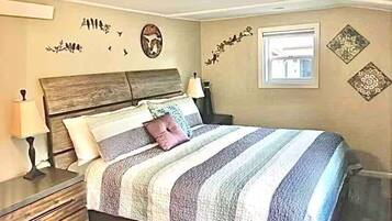 2 bedrooms, iron/ironing board, free WiFi, bed sheets