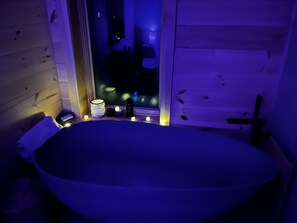 Bidet, towels, soap, shampoo
