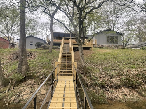 Newly renovated house on Little Red River. Deck overlooking dock with boat slip!