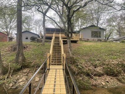 Newly renovated house on Little Red River. Deck overlooking dock with boat slip!