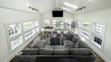 Smart TV, fireplace, foosball