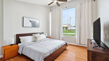 2 bedrooms, iron/ironing board, WiFi, bed sheets