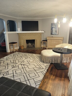 Interior - Spacious Home in Cleveland Heights (Cleveland Heights)