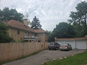 Exterior - Spacious Home in Cleveland Heights (Cleveland Heights)