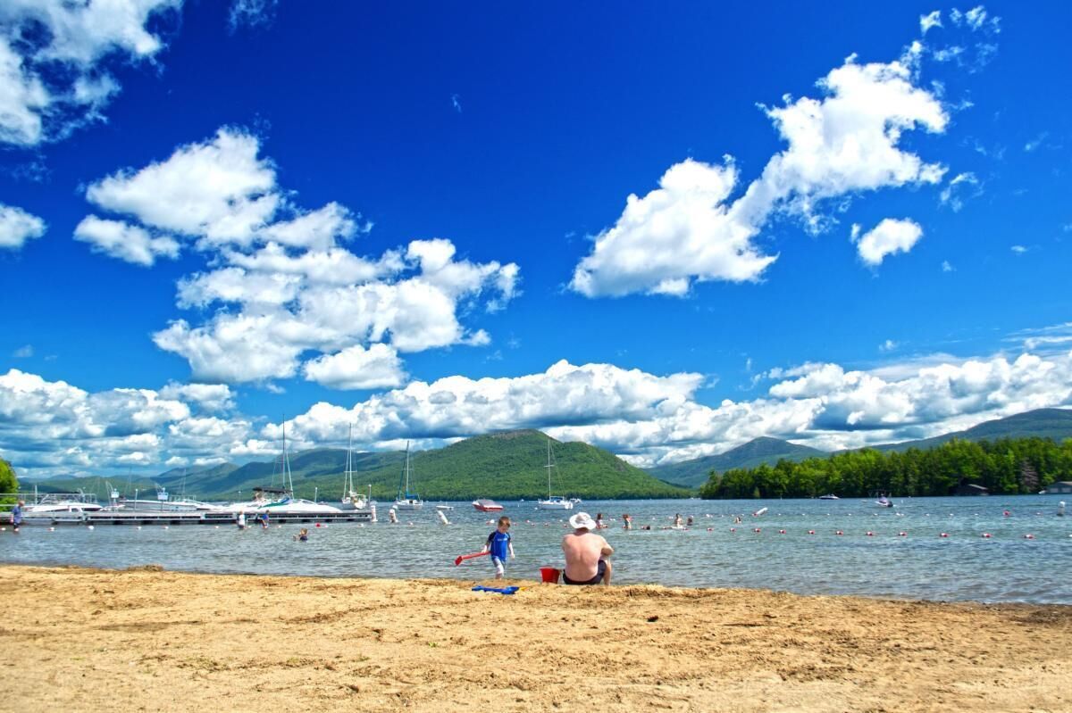 Sun-loungers, beach towels