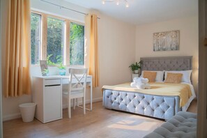 2 camere, una scrivania, ferro/asse da stiro, Wi-Fi