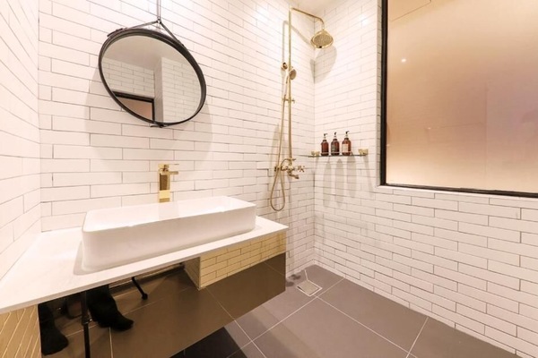 Standard Room | Bathroom