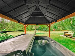 مغطس سبا خارجي