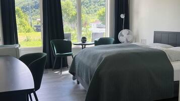 舒適雙人房, 山景 | 高級寢具、羽絨被、隔音、免費無線上網