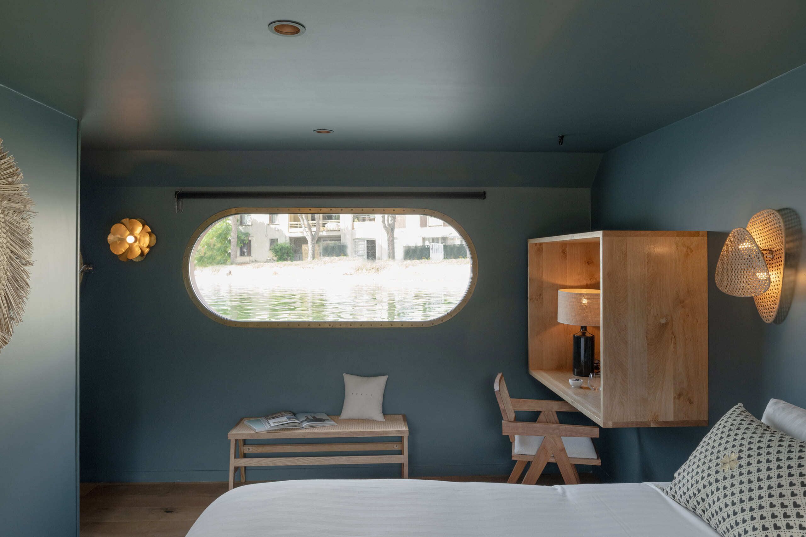 Premium Room | In-room safe, individually decorated, individually furnished, desk