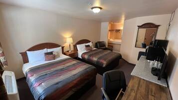 Studio Suite, 2 Double Beds, Non Smoking, Mountain View | Premium bedding, individually decorated, individually furnished, desk