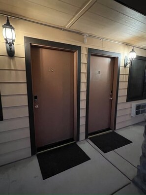 Front of property - Frazier View Motel (Frazier Park)