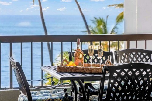 Updated spacious top floor beachfront view condo