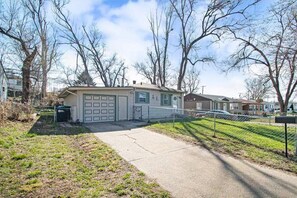 Property grounds - Full home with private garage & fenced yard (Omaha)
