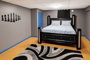 5 bedrooms, WiFi, bed sheets