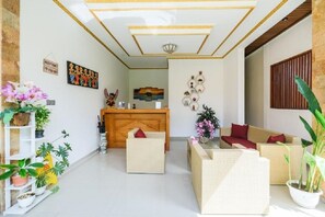 Reception - Wayan House Seminyak (Seminyak)