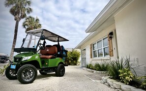 Property grounds - Beautiful New Pool/Spa, Steps to Sand & Restaurants, Golf Cart Included (Holmes Beach)